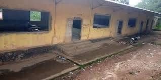 Guinée : l’école 28 Septembre de Kindia, un établissement qui ressemble à une&nbsp;prison